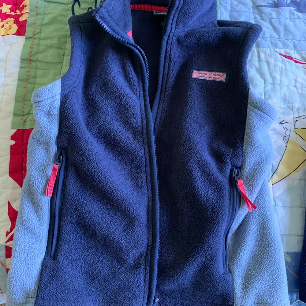 Vineyard vines vest child’s